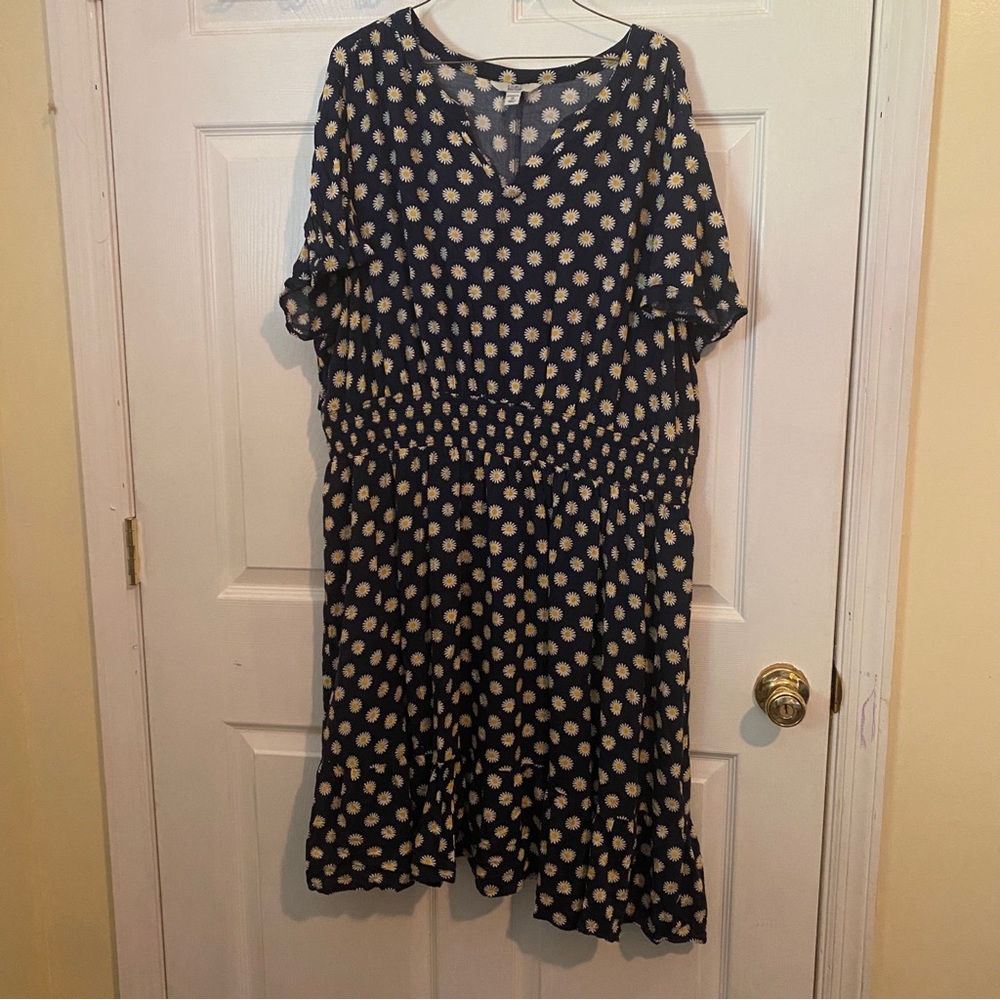 Daisy print dress